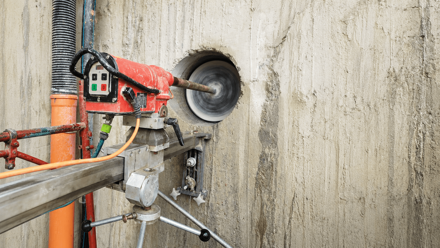 Servicii profesionale de carotare în beton EvoStark